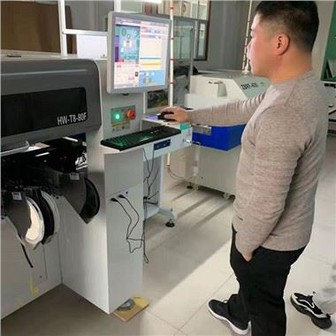 การควบคุมเชิงตัวเลขหยิบและวางอุปกรณ์อิเล็กทรอนิกส์